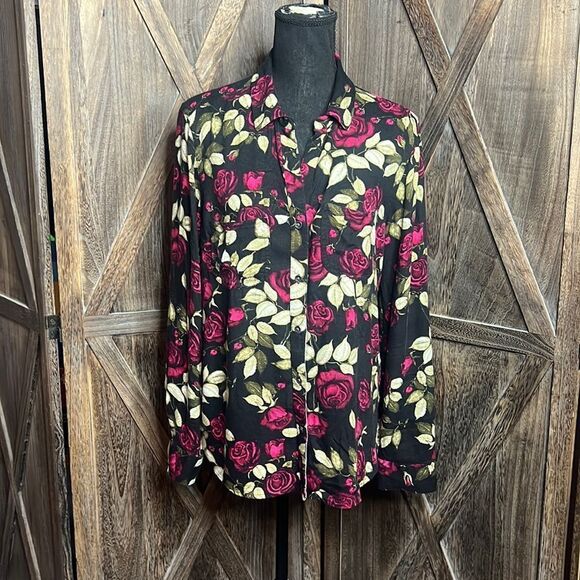 Rock & Republic button up top - Picture 1 of 7